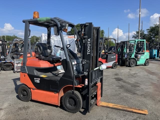 Battery Forklift — Auction (lot 8456-2102)