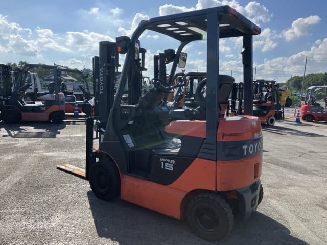 Battery Forklift — Auction (lot 8456-2102)