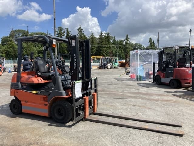 Battery Forklift — Auction (lot 8456-2106)