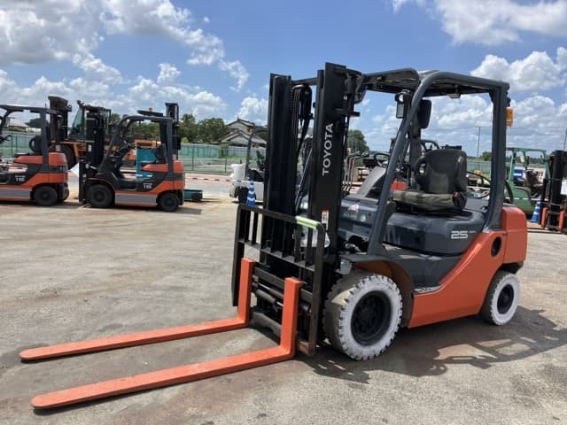 Forklift — Auction (lot 8456-2114)
