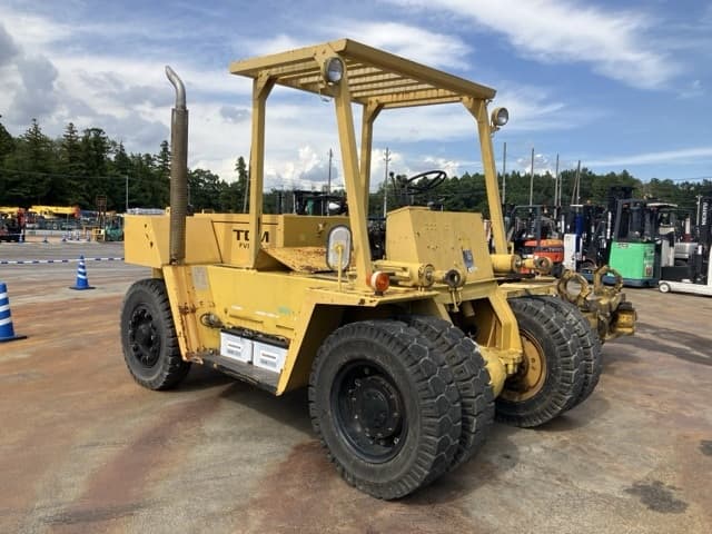 Forklift — Auction (lot 8456-2117)
