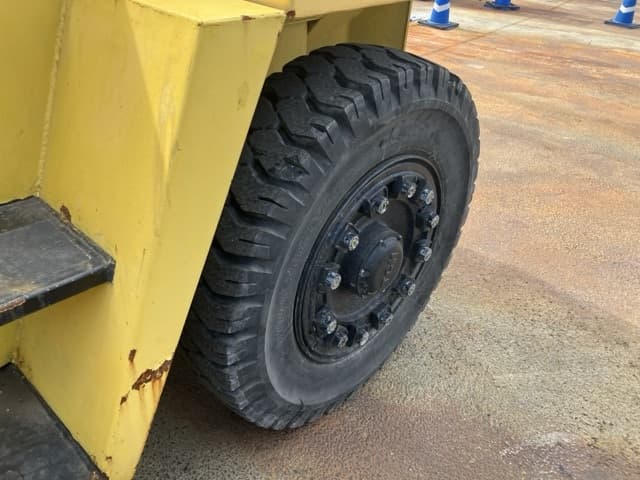 Forklift — Auction (lot 8456-2117)