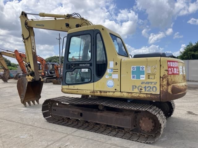 EXCAVATOR — Auction (lot 8456-212)
