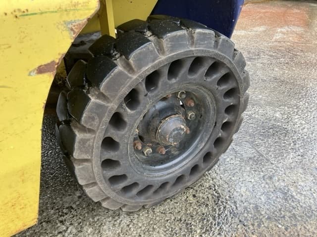 Forklift — Auction (lot 8456-2123)