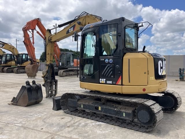 EXCAVATOR — Auction (lot 8456-213)