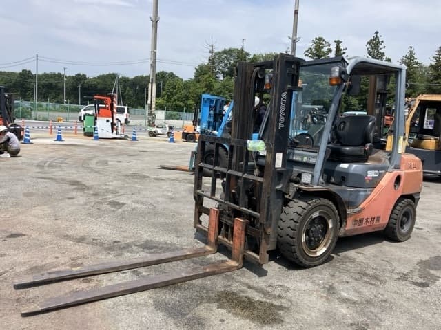 Forklift — Auction (lot 8456-2131)