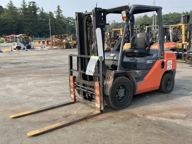 Forklift — Auction (lot 8456-2132)