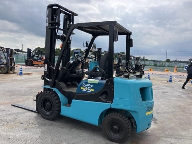 Forklift — Auction (lot 8456-2133)