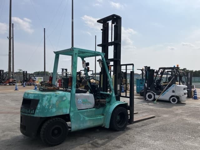 Forklift — Auction (lot 8456-2135)