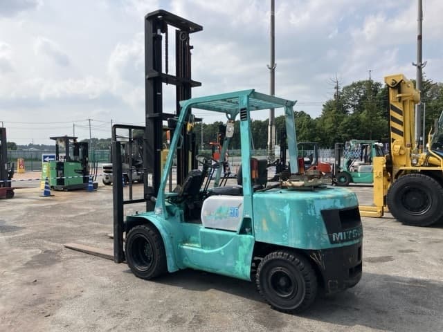 Forklift — Auction (lot 8456-2135)