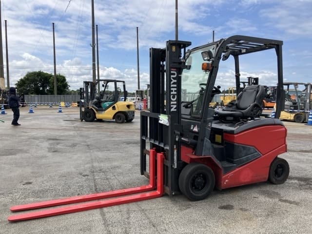 Battery Forklift — Auction (lot 8456-2140)