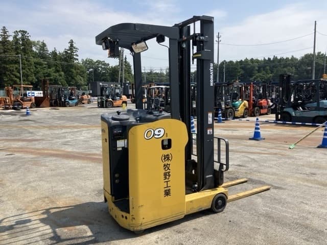 Reach Forklift — Auction (lot 8456-2143)
