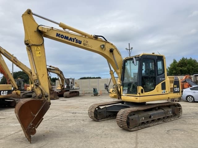 EXCAVATOR — Auction (lot 8456-215)