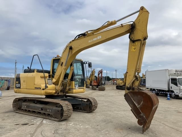 EXCAVATOR — Auction (lot 8456-215)