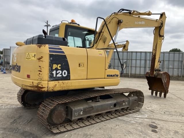 EXCAVATOR — Auction (lot 8456-215)