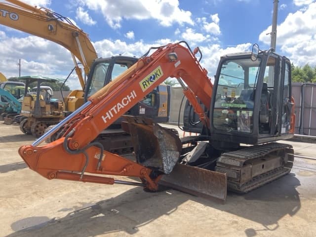 EXCAVATOR — Auction (lot 8456-216)