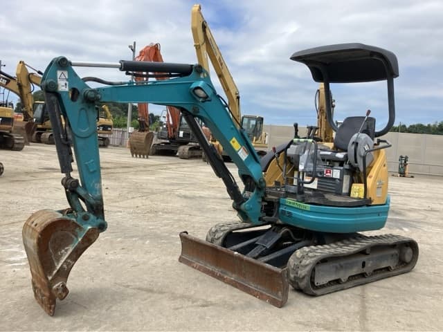 MINI EXCAVATOR — Auction (lot 8456-217)