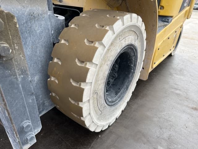 Battery Forklift — Auction (lot 8456-22001)