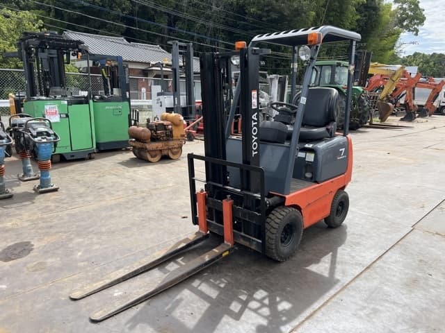 Forklift — Auction (lot 8456-22002)