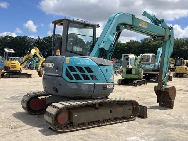 MINI EXCAVATOR — Auction (lot 8456-221)