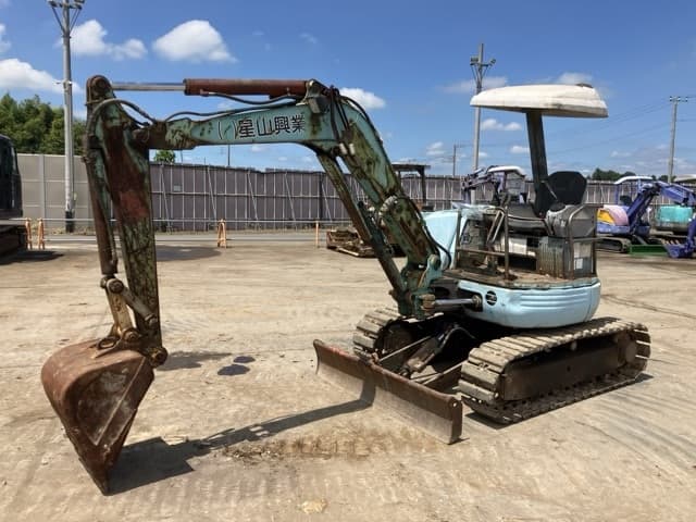 MINI EXCAVATOR — Auction (lot 8456-223)