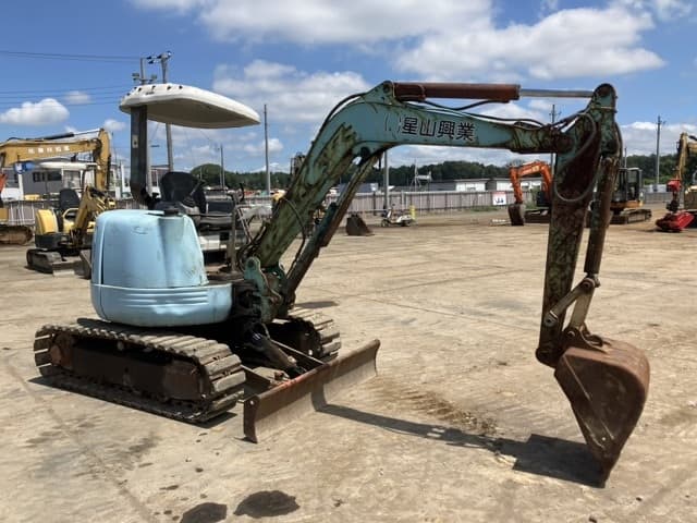 MINI EXCAVATOR — Auction (lot 8456-223)
