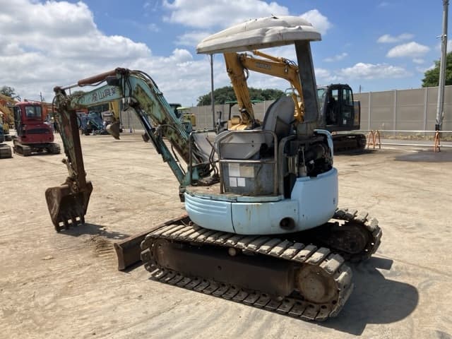 MINI EXCAVATOR — Auction (lot 8456-223)