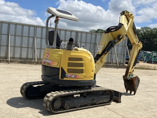 MINI EXCAVATOR — Auction (lot 8456-226)