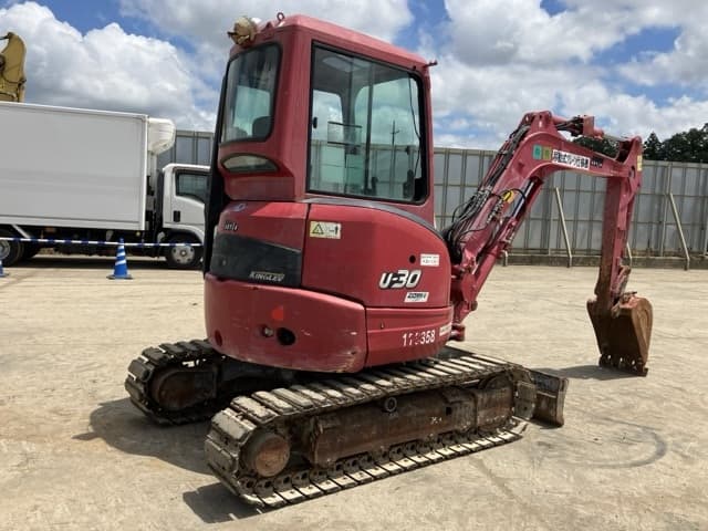 MINI EXCAVATOR — Auction (lot 8456-227)