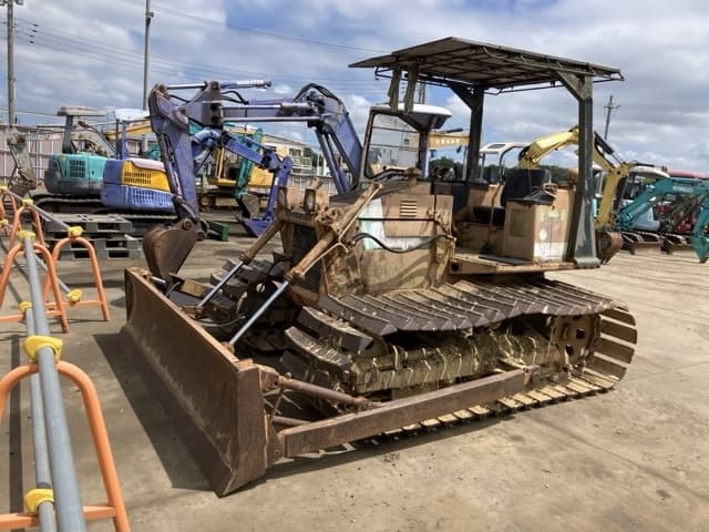 Bulldozer — Auction (lot 8456-23)