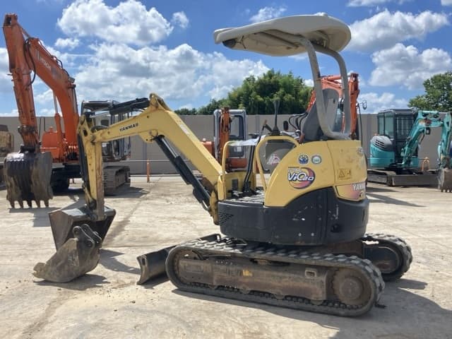 MINI EXCAVATOR — Auction (lot 8456-232)