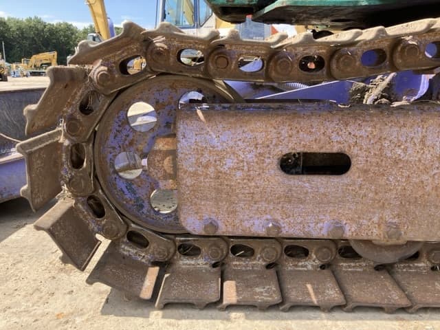 MINI EXCAVATOR — Auction (lot 8456-233)