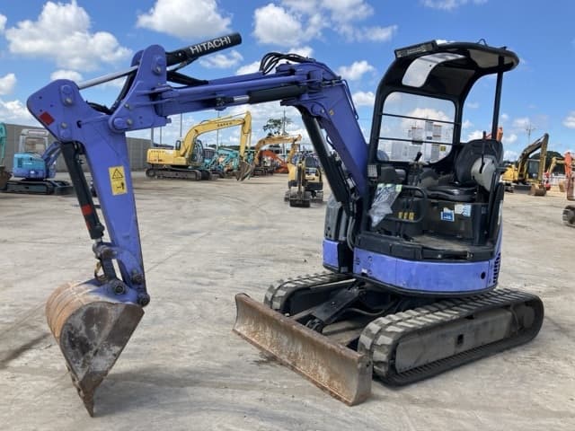 MINI EXCAVATOR — Auction (lot 8456-237)