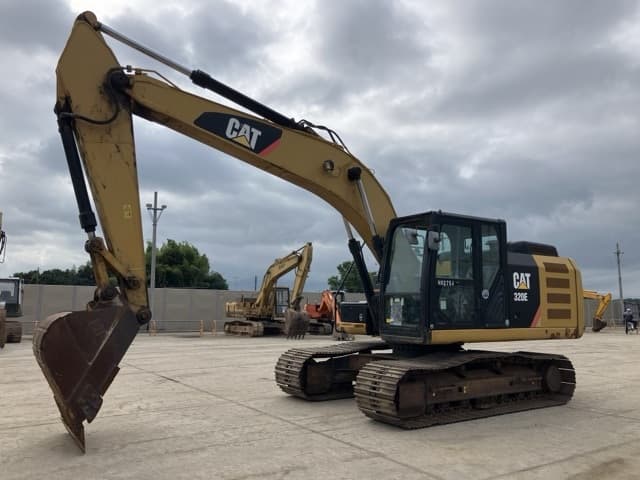 EXCAVATOR — Auction (lot 8456-24)