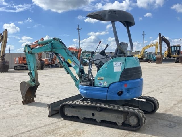 MINI EXCAVATOR — Auction (lot 8456-241)