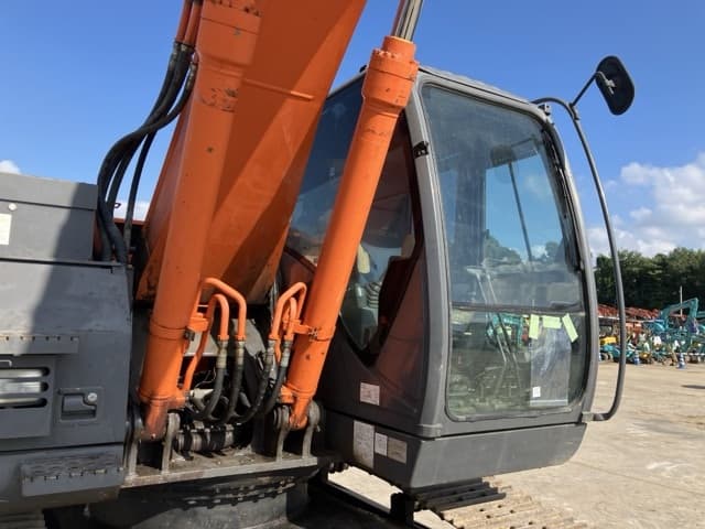 EXCAVATOR — Auction (lot 8456-242)