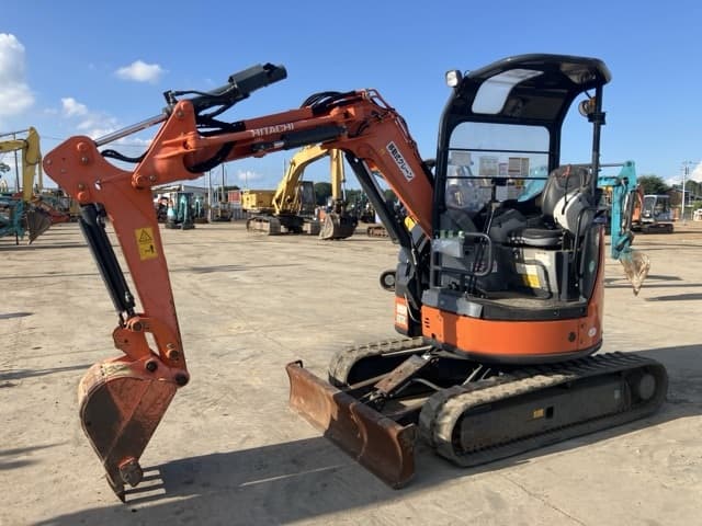 MINI EXCAVATOR — Auction (lot 8456-243)