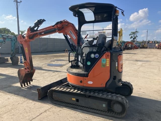MINI EXCAVATOR — Auction (lot 8456-243)
