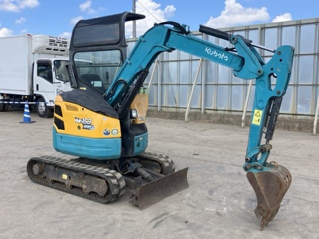 MINI EXCAVATOR — Auction (lot 8456-244)