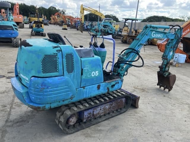 MINI EXCAVATOR — Auction (lot 8456-252)