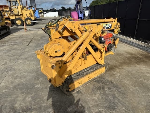MINI CRAWLER CRANE — Auction (lot 8456-254)