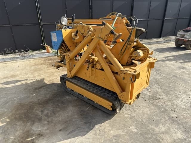 MINI CRAWLER CRANE — Auction (lot 8456-254)