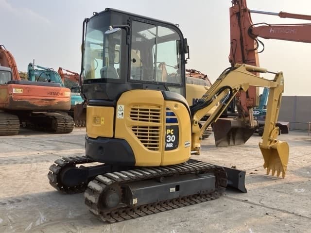 MINI EXCAVATOR — Auction (lot 8456-255)