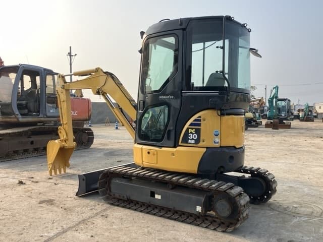 MINI EXCAVATOR — Auction (lot 8456-255)