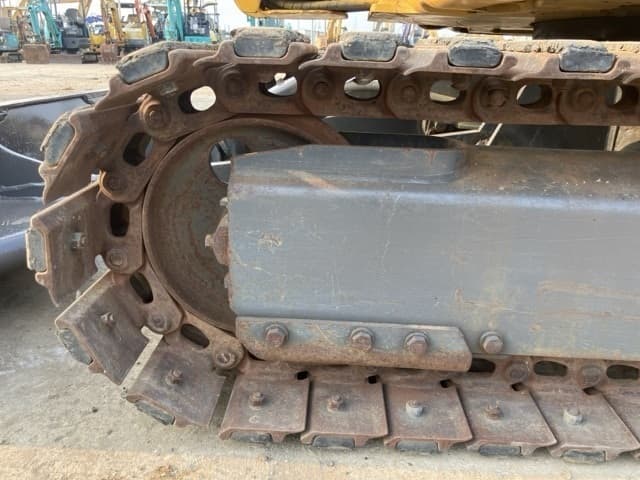 MINI EXCAVATOR — Auction (lot 8456-255)