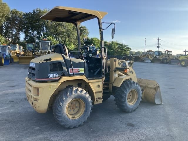 MINI WHEEL LOADER — Auction (lot 8456-258)