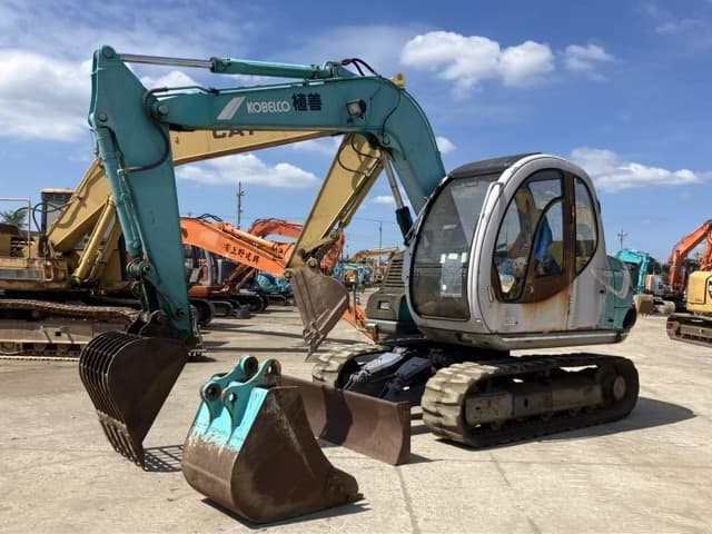 EXCAVATOR — Auction (lot 8456-26)