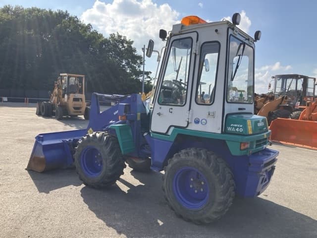 MINI WHEEL LOADER — Auction (lot 8456-261)