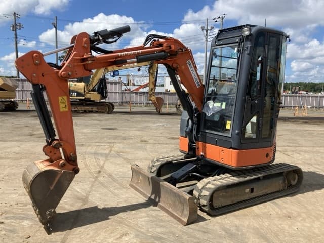 MINI EXCAVATOR — Auction (lot 8456-262)