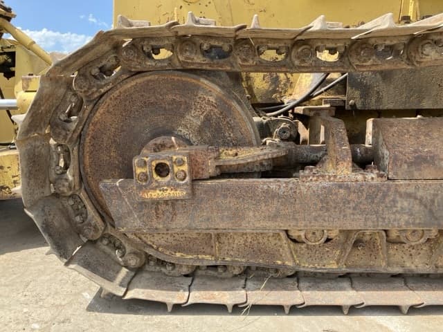 Bulldozer — Auction (lot 8456-273)